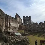 Dom S Vinnou Pivnicou Апартаменты *