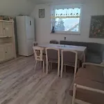 Dom S Vinnou Pivnicou Hontianske Tesare